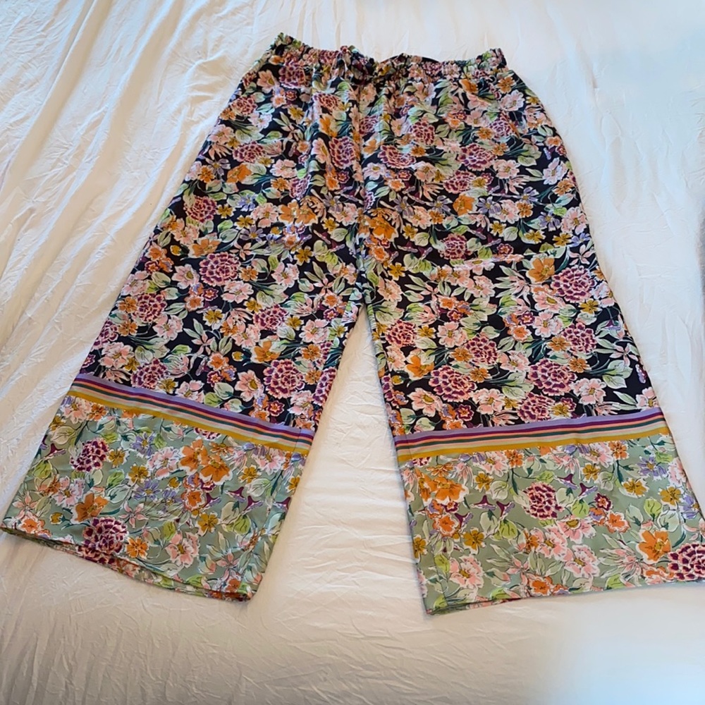 Zara Women’s Flowy Summer Pants